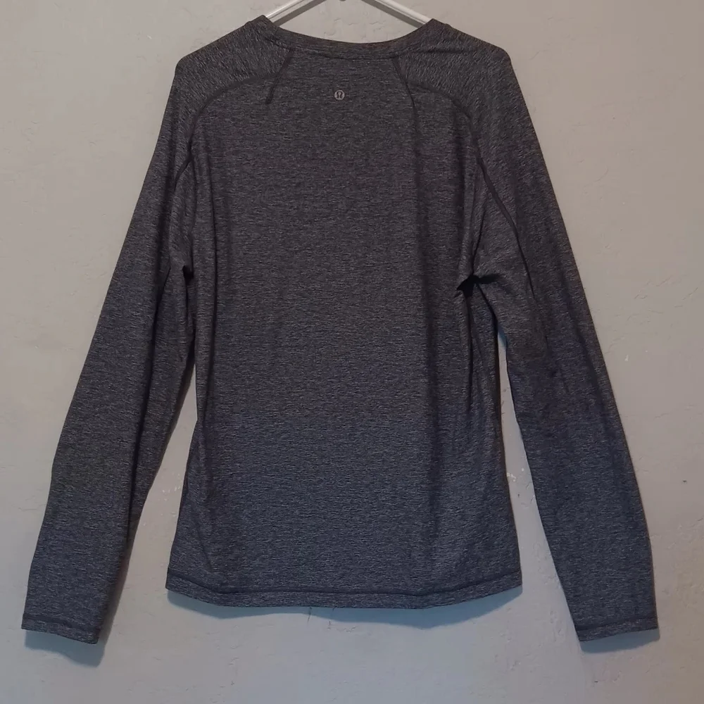 Lululemon Men Long Sleeve Crewneck Shirt Heather Gray SzL‎ Performance